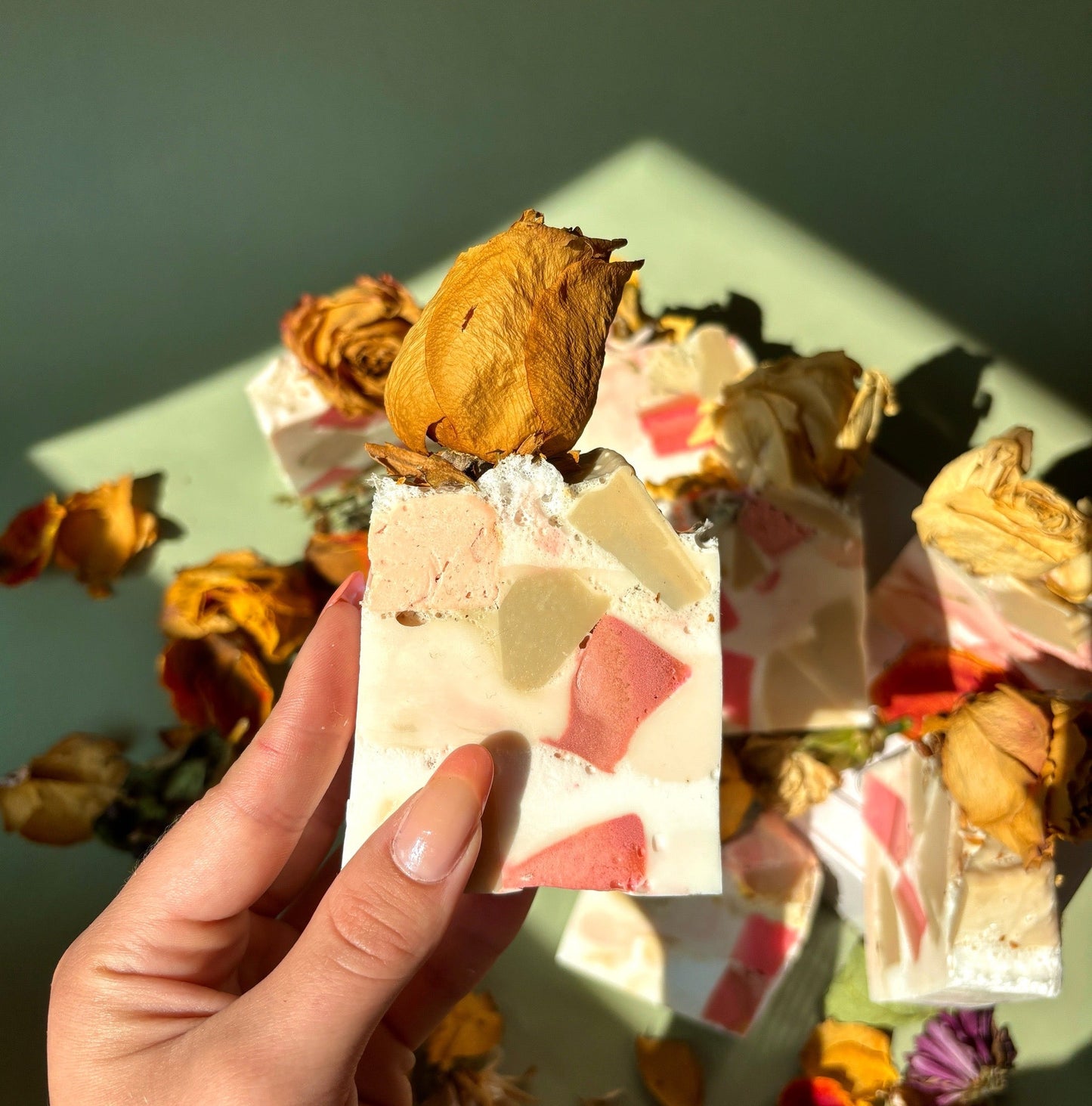 Broken Bouquet ￼